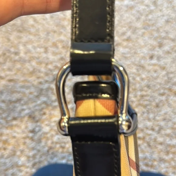 EUC Burberry Nova Shoulder Bag - Picture 3 of 16